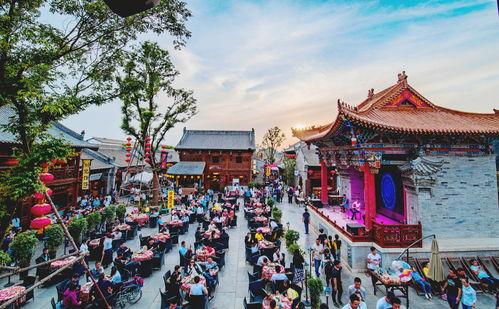 西府老街吃瓜视频,一场别开生面的吃瓜盛宴